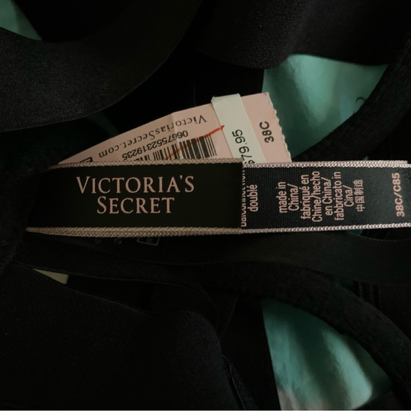 Victoria’s Secret Strappy Demi Bra NWT - Picture 6 of 6